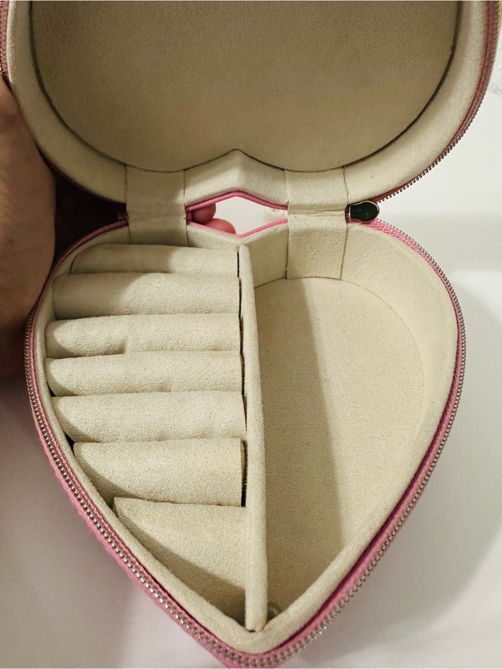 Kendra Scott Pink and Gold Zip Pouch - Picture 5 of 5